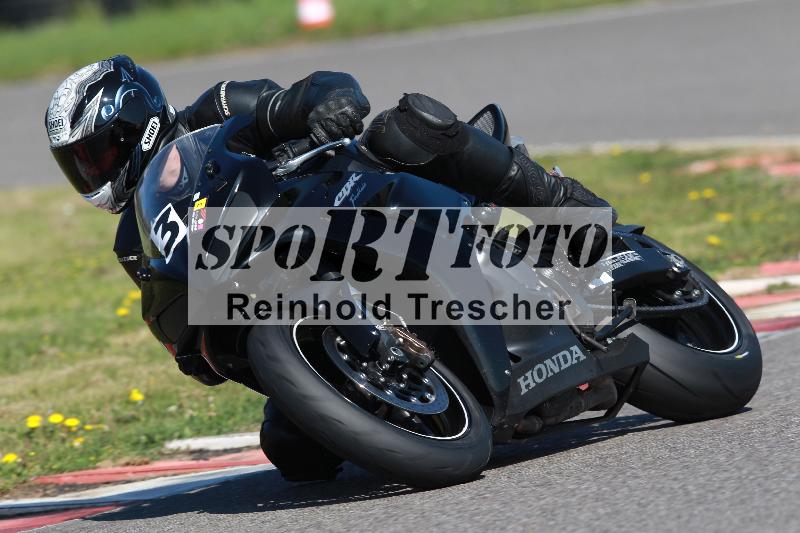 /Archiv-2022/07 16.04.2022 Speer Racing ADR/Gruppe gelb/3